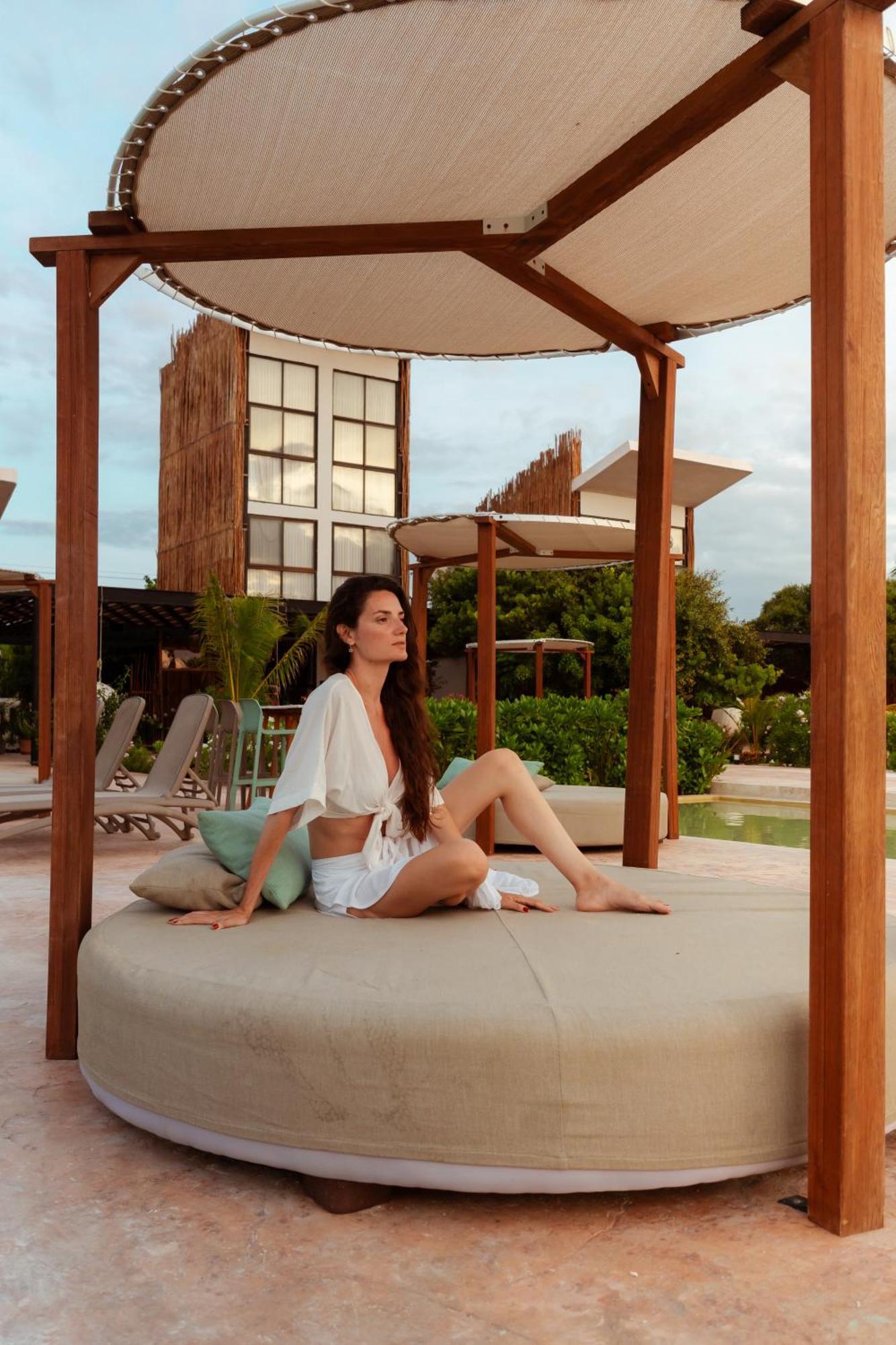 Totem Beach Club เซเลสตุน ภายนอก รูปภาพ