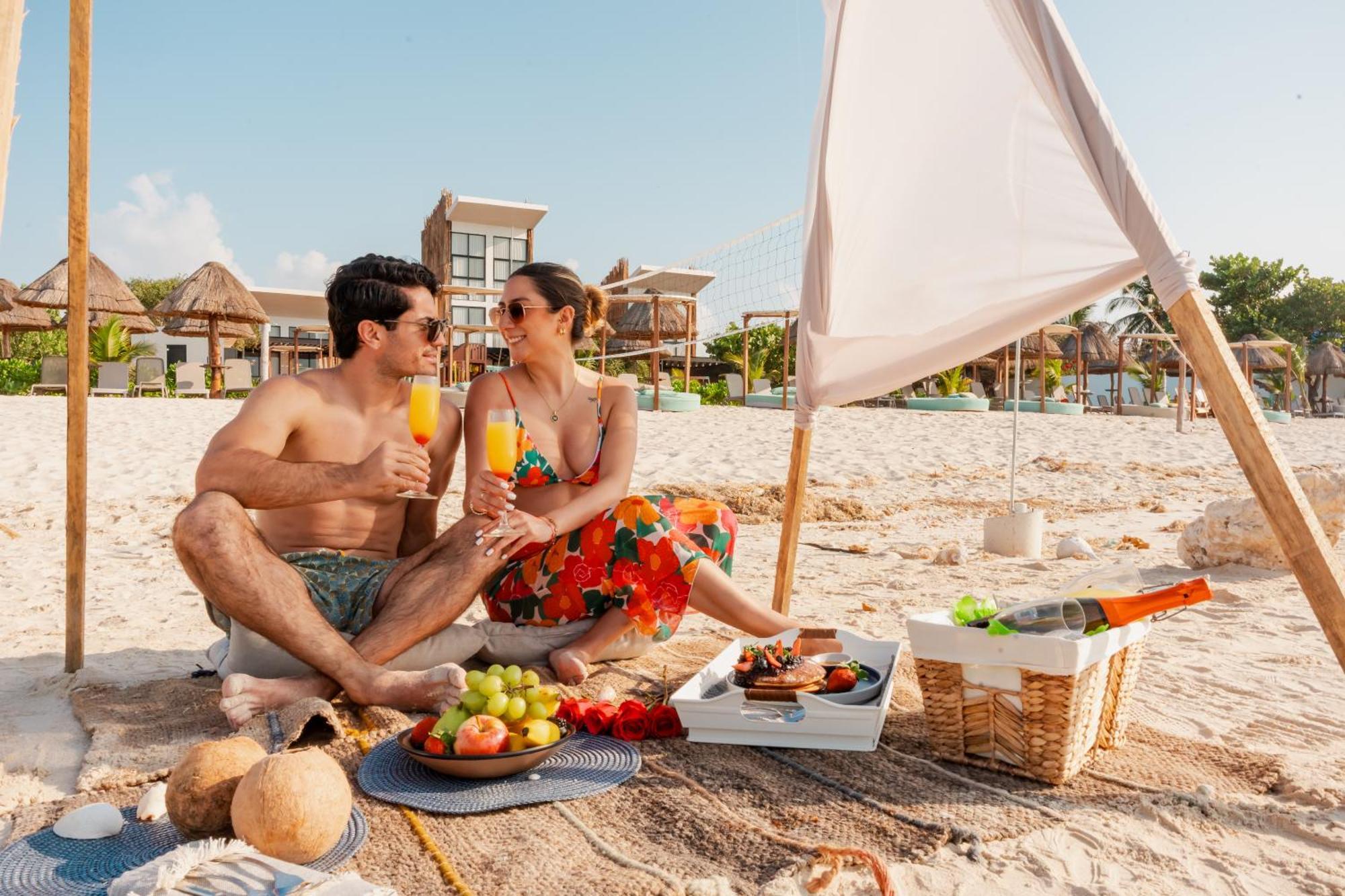 Totem Beach Club เซเลสตุน ภายนอก รูปภาพ